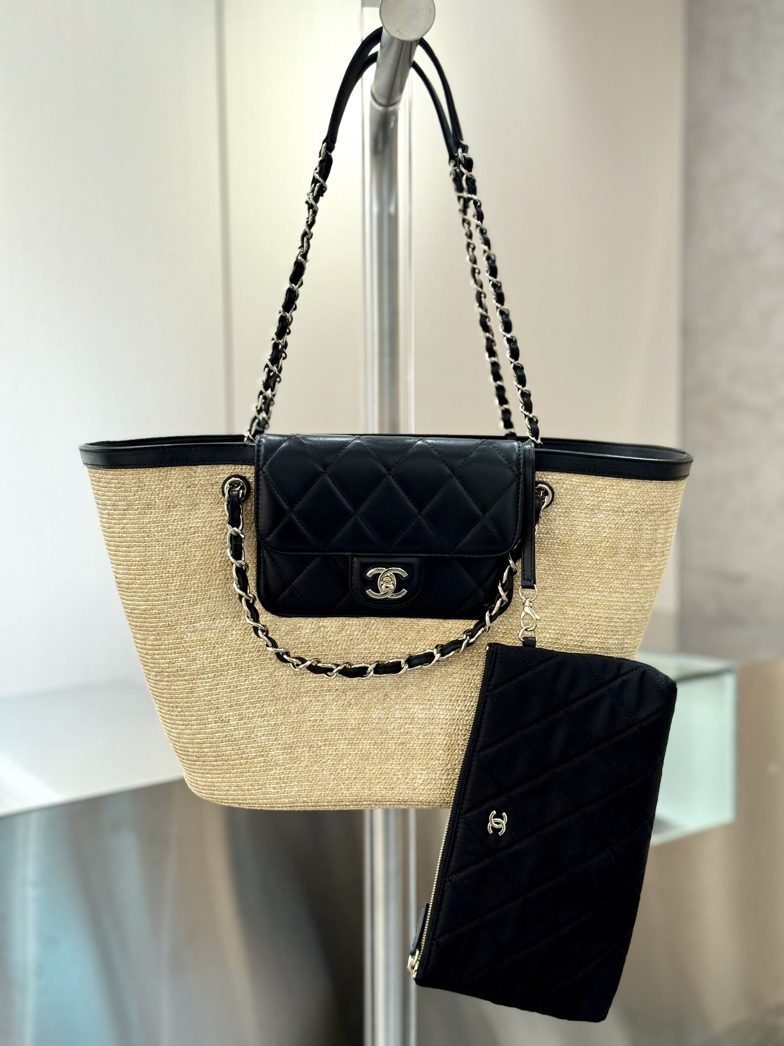 Chanel os11x0126 Size: OS / Beach Bag In Black/Ivory Size ONE SIZE - 2 Thumbnail