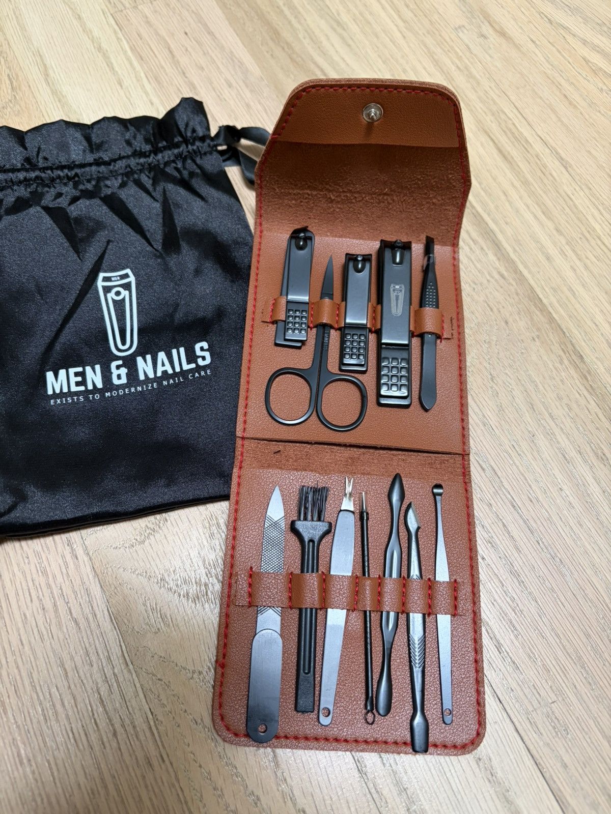 Total Luxury Spa Men and Nails 12 piece manicure set. Brand New Size ONE SIZE - 1 Thumbnail