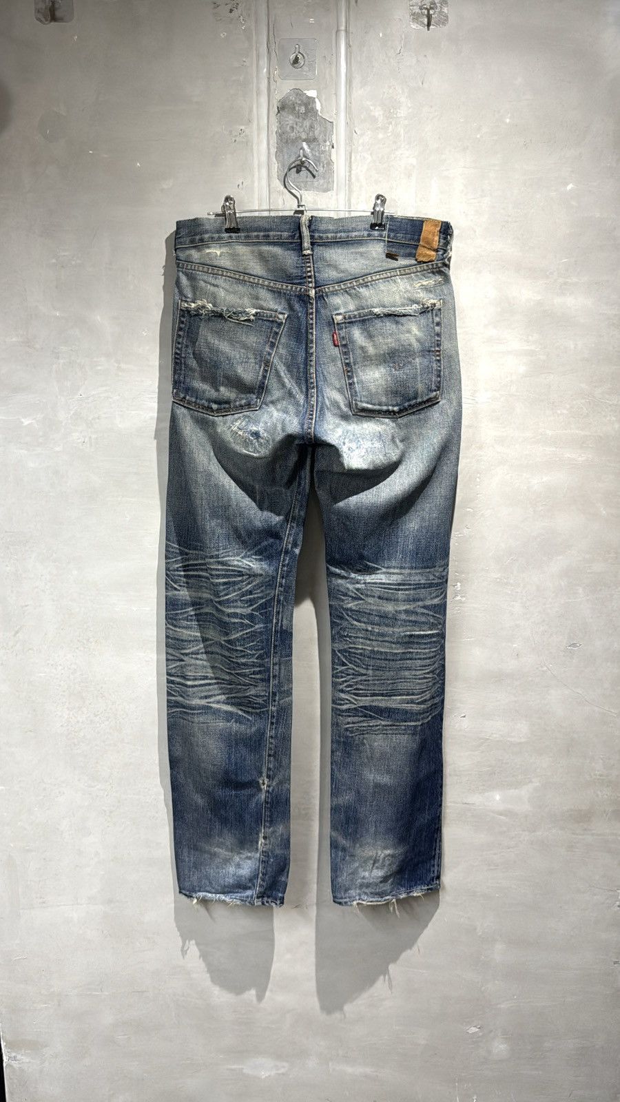 Levi's Vintage Clothing Levis 501 LVC JAPAN MADE SUPER DISTRESSED DENIM JEANS Size US 34 / EU 50 - 22 Thumbnail