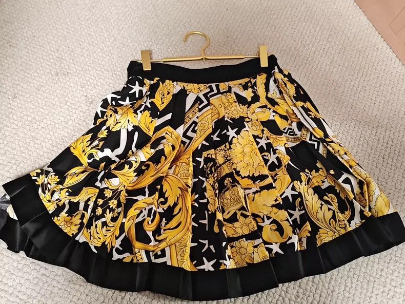 Versace Versace pleated skirt Size S / US 4 / IT 40 - 2 Thumbnail