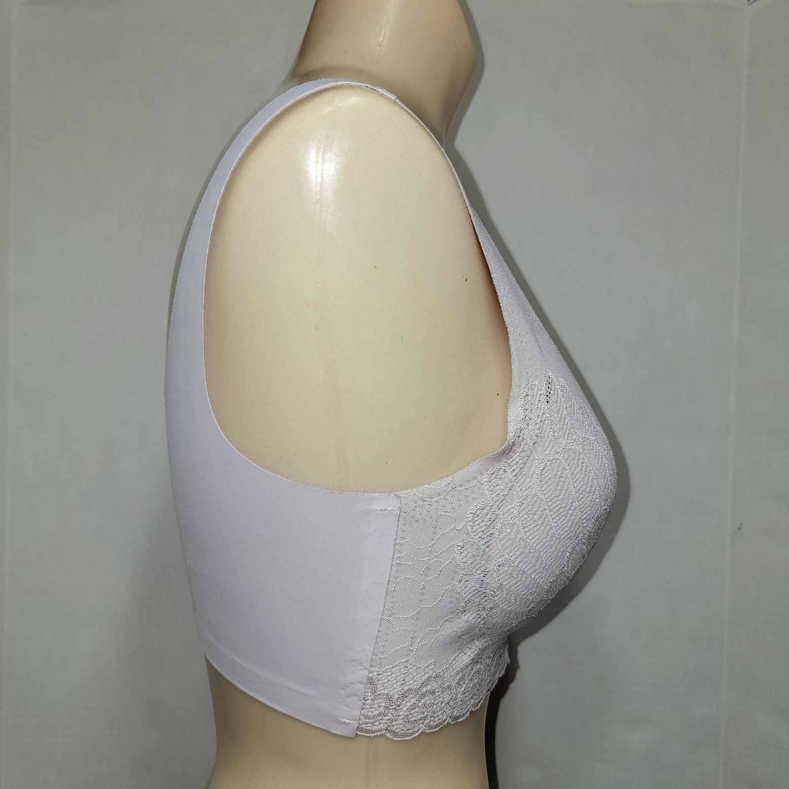 Other Daisy Fuentes Padded Slip-On Bra w/ Lace Front - Size Small Size ONE SIZE - 4 Thumbnail