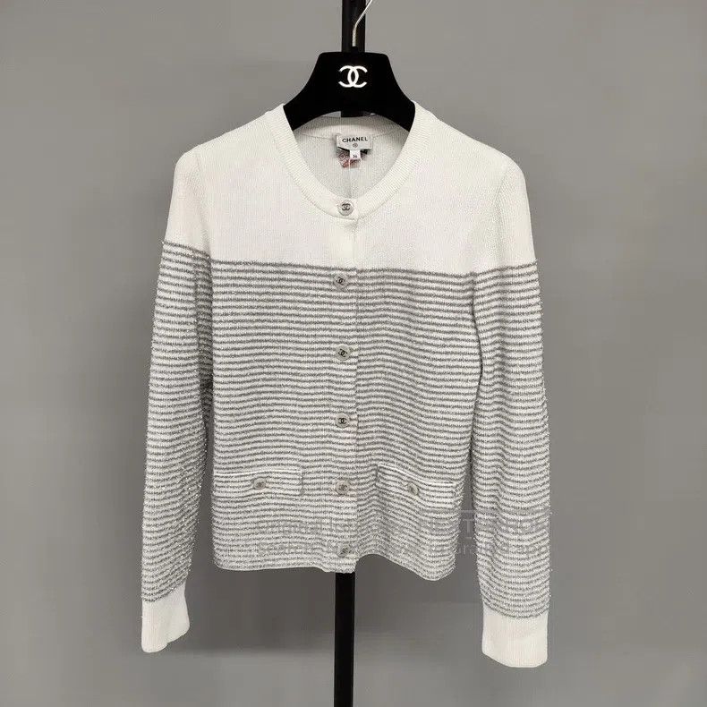 Chanel Chanel 24M Cardigan coat Size XS / US 0-2 / IT 36-38 - 1 Thumbnail