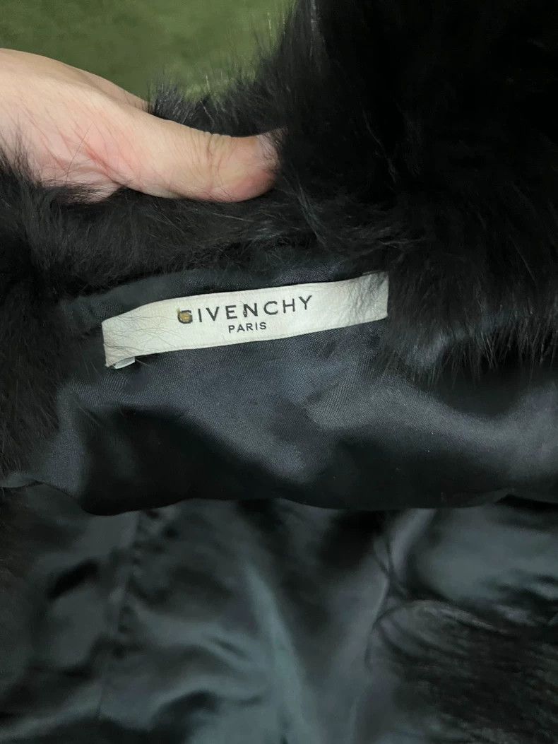 Givenchy Givenchy Size38 Fur Size US M / EU 48-50 / 2 - 2 Thumbnail