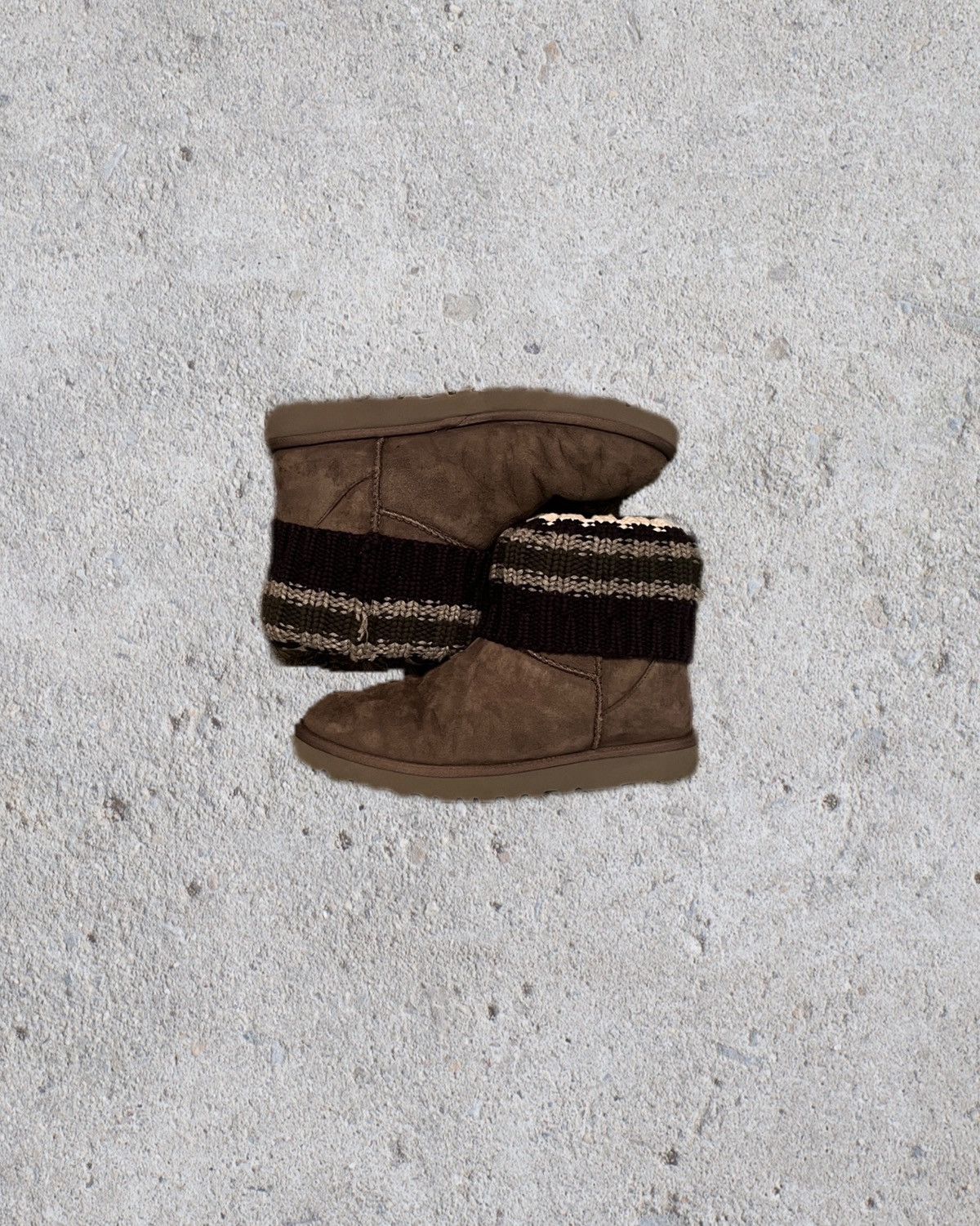 Sacai × Ugg Sacai X UGG Classic Mini Suede Boot Size US 9 / EU 42 - 2 Thumbnail