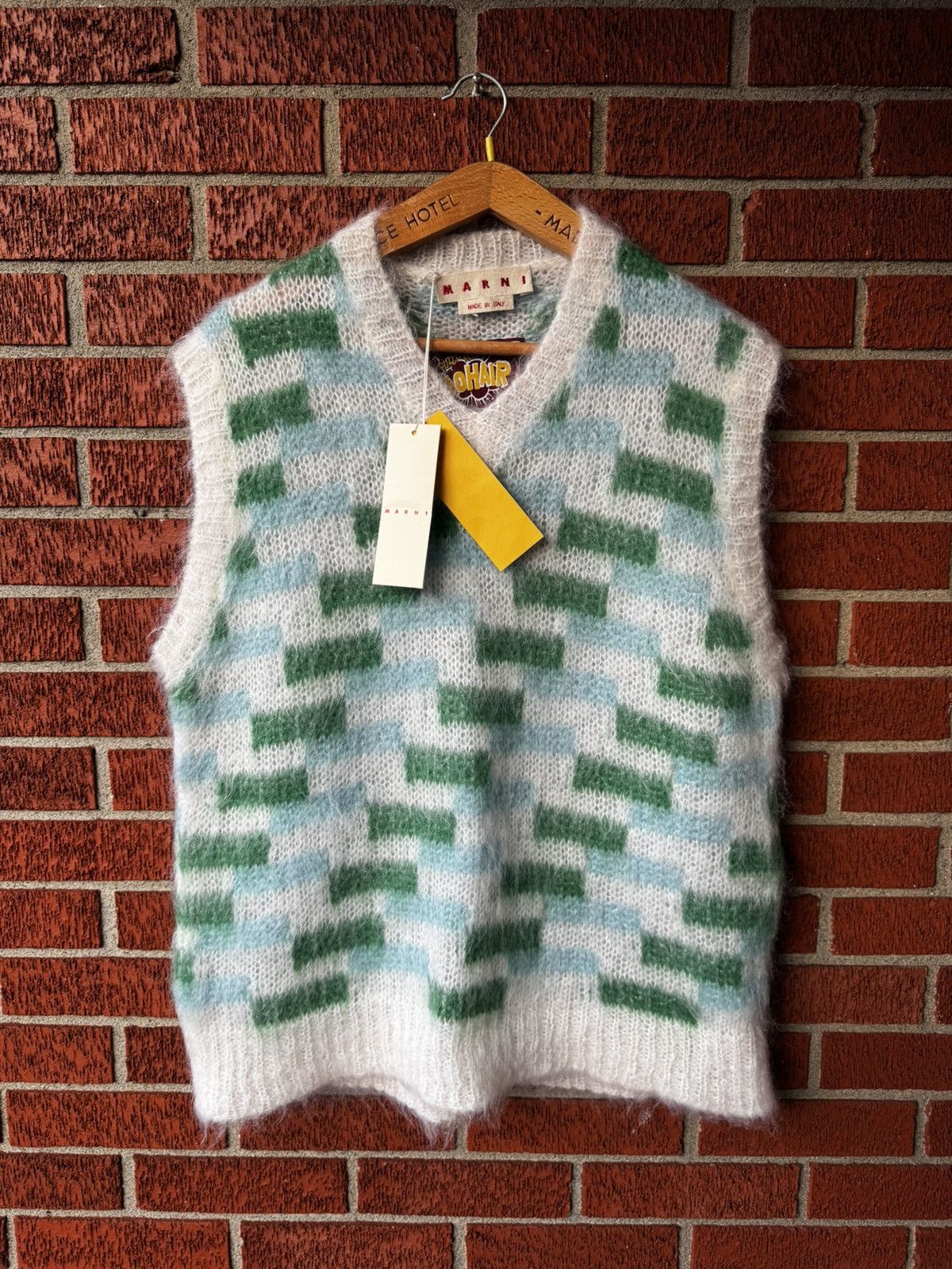 Marni MARNI Mohair yarn wool V-Neck men vest stone white 40/50 Size US M / EU 48-50 / 2 - 1 Thumbnail