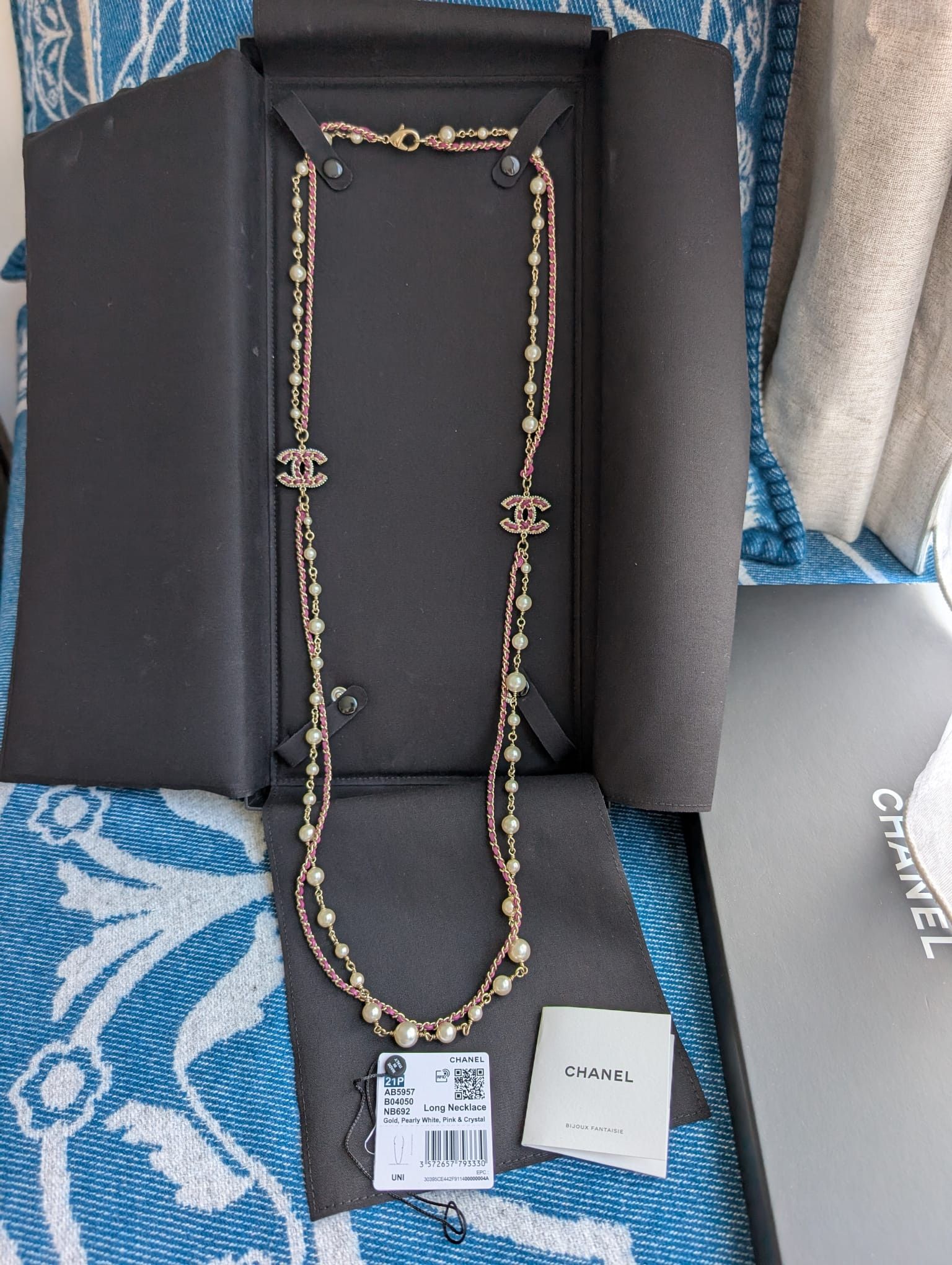 Chanel Chanel CC B21P Logo Pink Leather Pearl Crystal GHW Necklace Size ONE SIZE - 3 Thumbnail