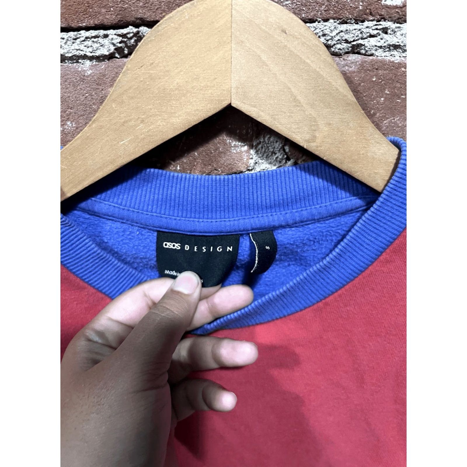 Asos ASOS Design Colorblock Sweatshirt Small Red Blue Crewneck Pullover Size S / US 4 / IT 40 - 2 Thumbnail