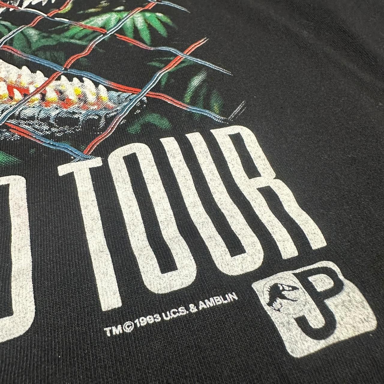 Designer 1993 Jurassic Park Island Tour Shirt (MADE IN USA) Size US XL / EU 56 / 4 - 2 Thumbnail