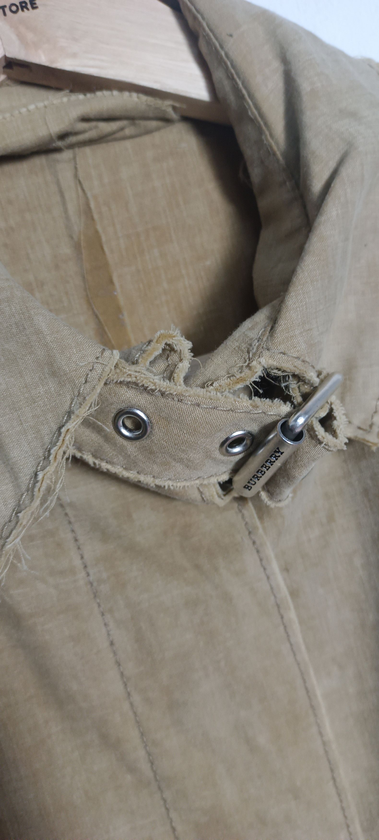 Burberry Design Rare 🔥Burberry Trench Coat design hairy thread Size US XS / EU 42 / 0 - 13 Thumbnail
