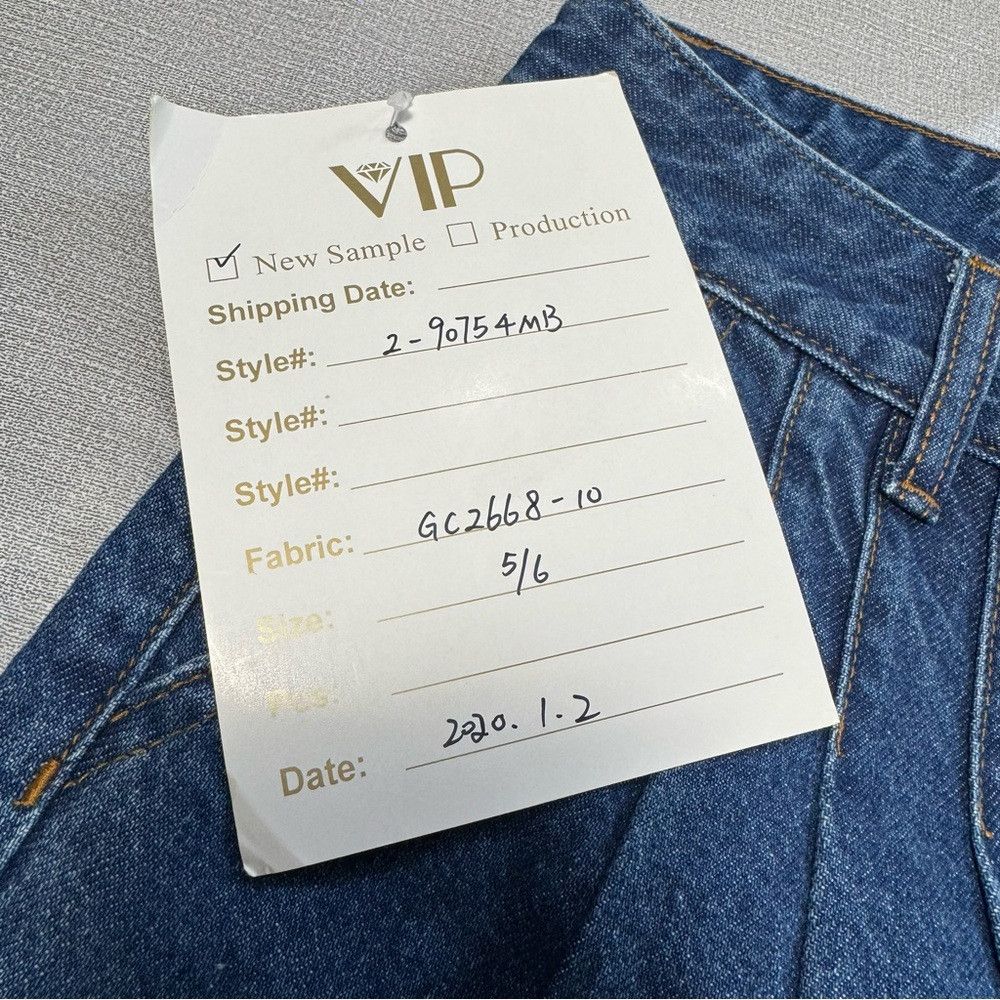 Other New VIP High Rise Pleated Raw Edge Jeans Size 5/6 Size 28" / US 6 / IT 42 - 7 Thumbnail