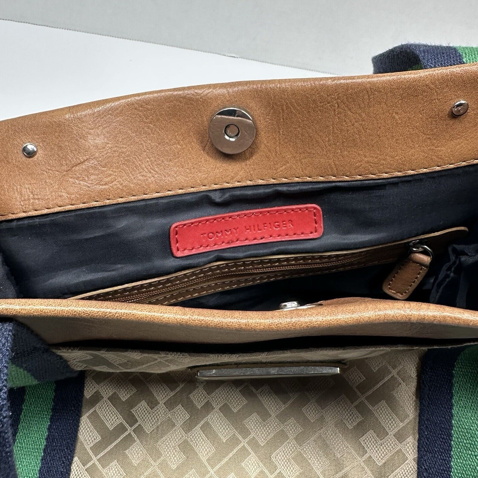 Tommy Hilfiger Tommy Hilfiger Beige with Green Navy Stripe Handbag Size ONE SIZE - 4 Thumbnail