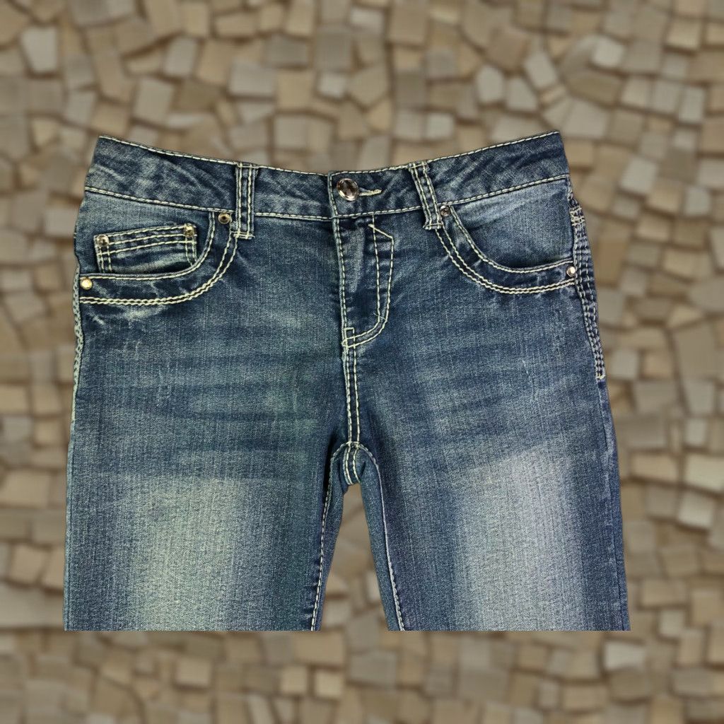 Vintage Xhilaration Jeans Regular Cropped Womens Size 14 27x21 Blue Jeans Size 36" / US 14 / IT 50 - 1 Thumbnail