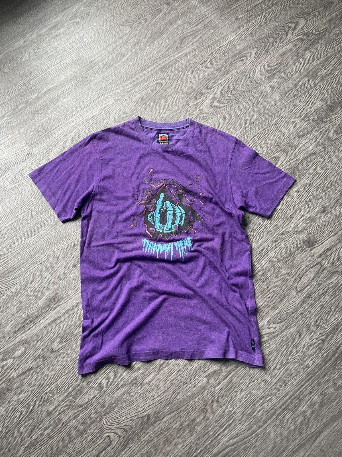Mambo Mambo Hand Breaking Through A Wall Tee Size US L / EU 52-54 / 3 - 1 Thumbnail