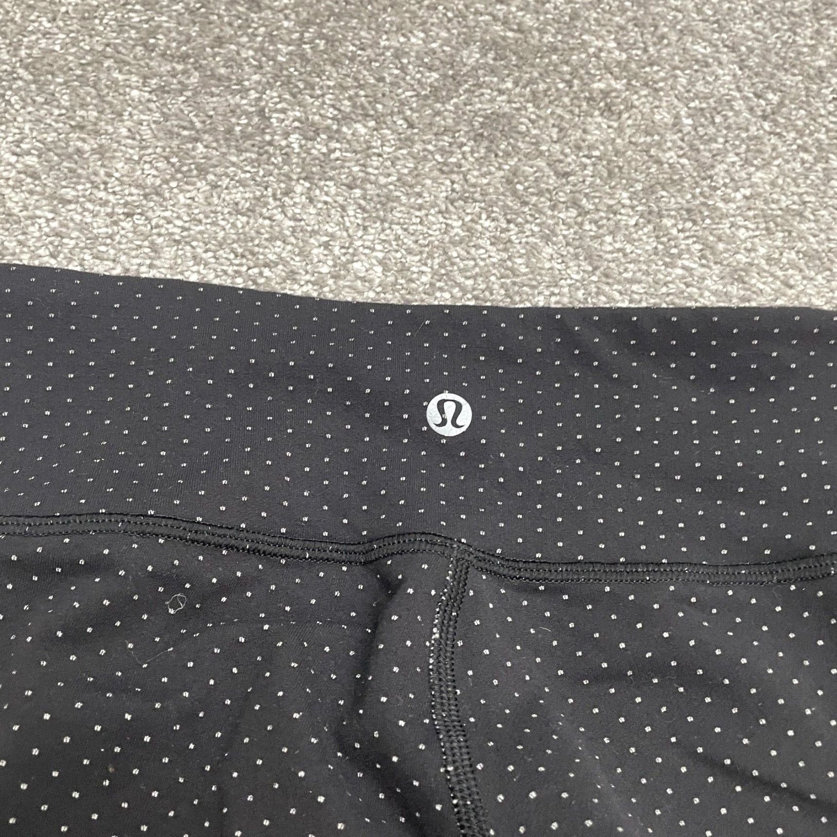 Lululemon Lululemon Compression Leggings Womens 4 Black Polka Dot Active Yoga Gym 24x30 Size 27" / US 4 / IT 40 - 5 Thumbnail