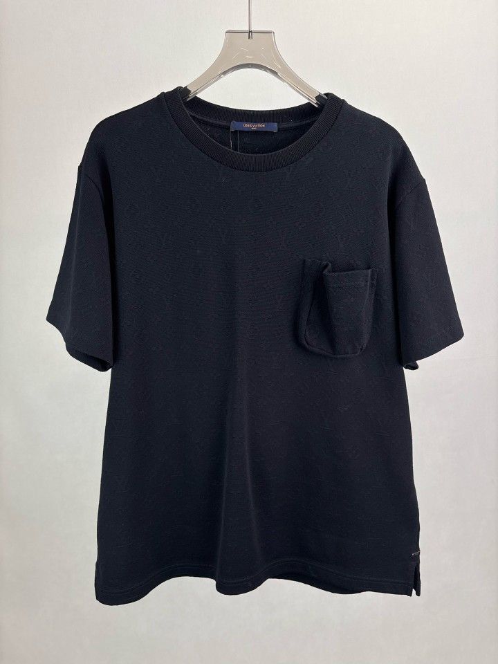 Louis Vuitton Louis Vuitton Monogram Pocket T-Shirt Size XL Size US XL / EU 56 / 4 - 1 Thumbnail