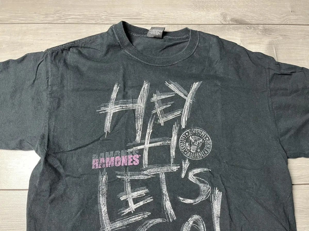 Band Tees Ramones T-shirt hey ho lets go size Large Size US L / EU 52-54 / 3 - 3 Thumbnail