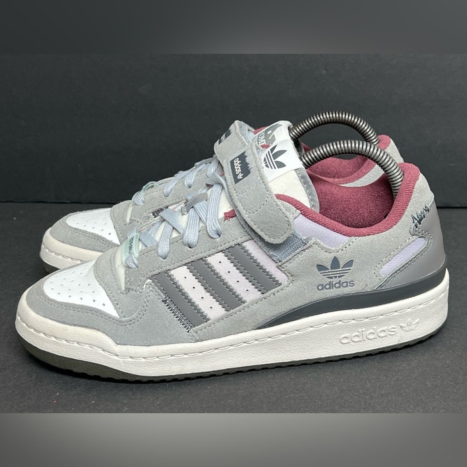 Adidas Adidas Men's Forum 84 Low Home Alone 2 “Pigeon Lady” ID4328 Size US 6.5 / EU 39-40 - 1 Thumbnail