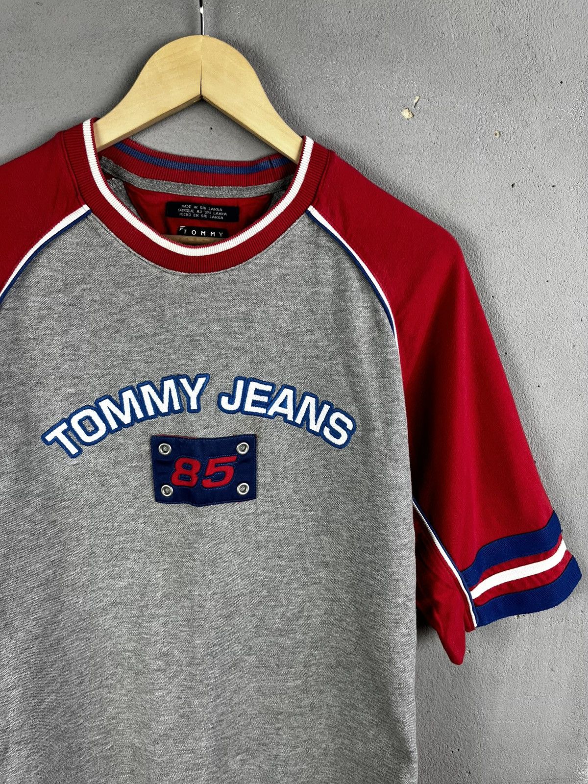 Tommy Hilfiger Tommy t shirt vintage 90s Size US M / EU 48-50 / 2 - 3 Thumbnail