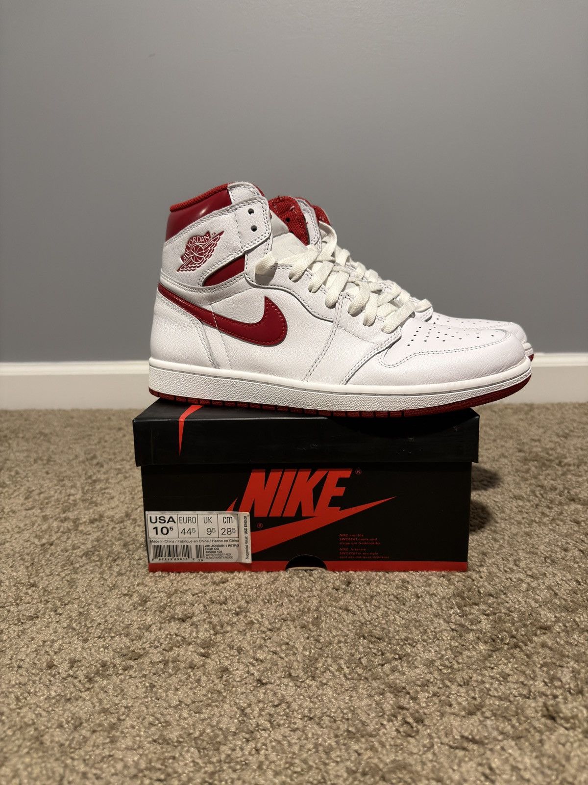 Jordan Brand 2017 Air Jordan 1 High OG "Metallic Red" Size US 10.5 / EU 43-44 - 1 Thumbnail