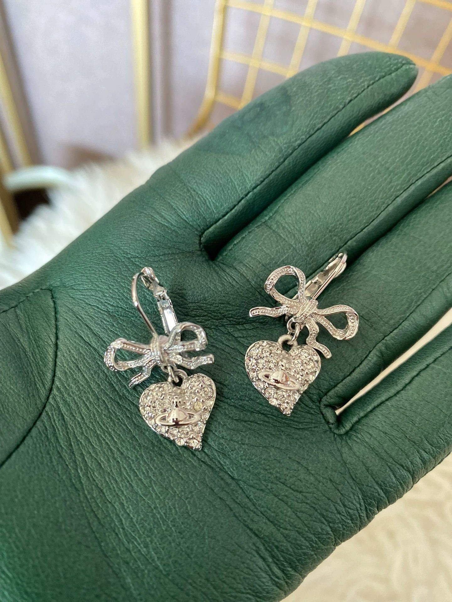 Vivienne Westwood Vivienne Westwood Heart Bow Earrings Size ONE SIZE - 1 Thumbnail