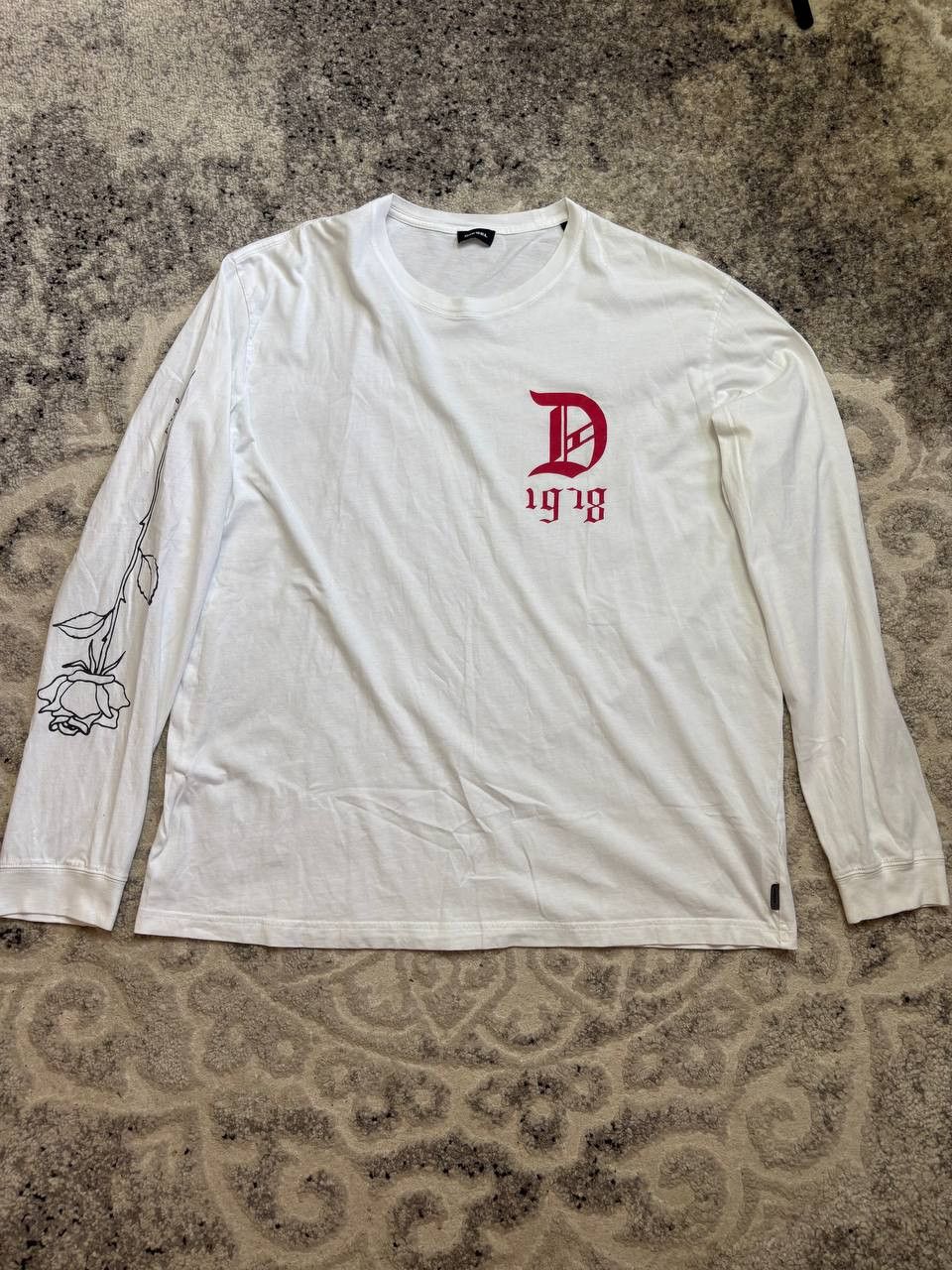 Diesel Diesel Gothic D 1978 Graphic Long Sleeve Rose Print Tee Size US XXL / EU 58 / 5 - 3 Thumbnail