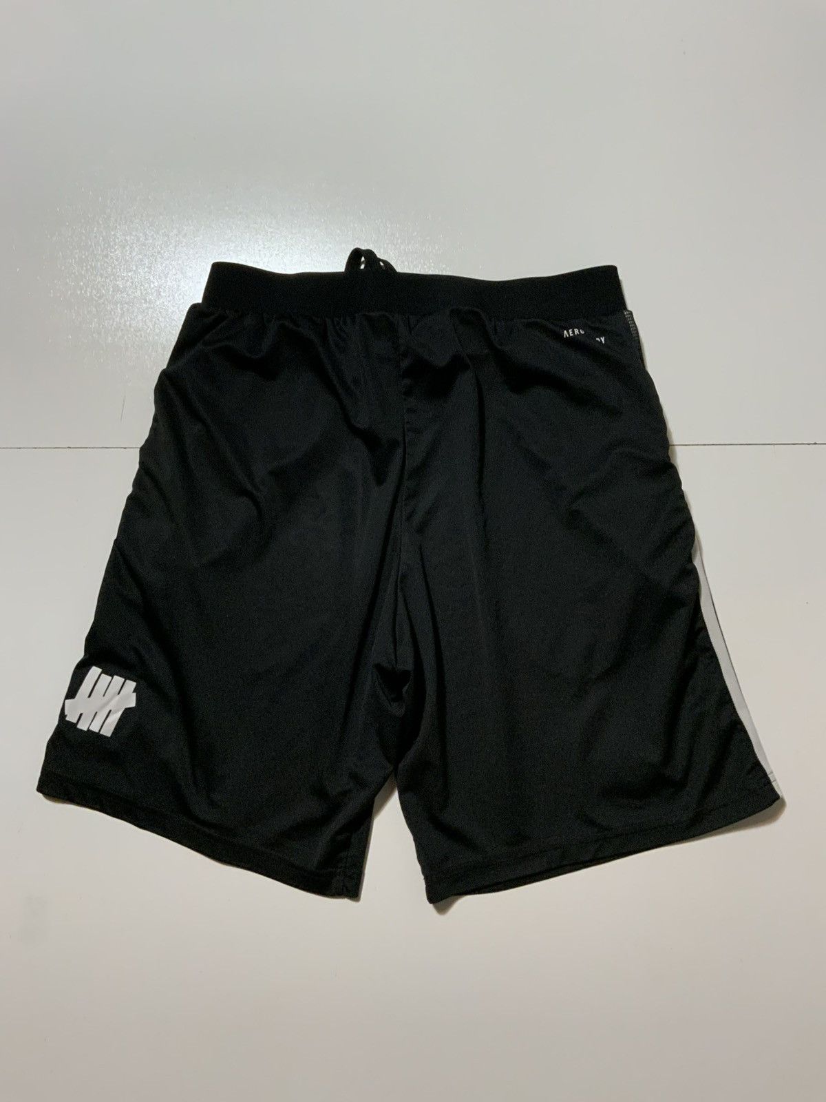 Adidas Adidas X Undefeated Los Angeles Kings 8” Inseam Shorts Size US 34 / EU 50 - 3 Thumbnail