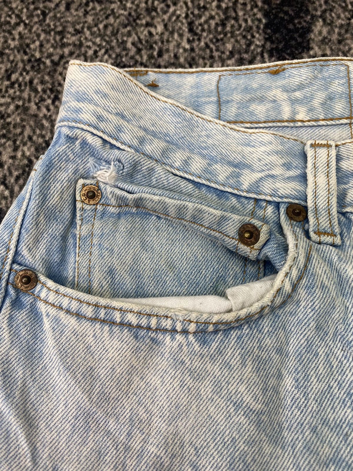 Levi's × Levi's Vintage Clothing Vintage Levi’s 501 Light Blue Washed Denim Made in USA Size US 31 - 7 Thumbnail