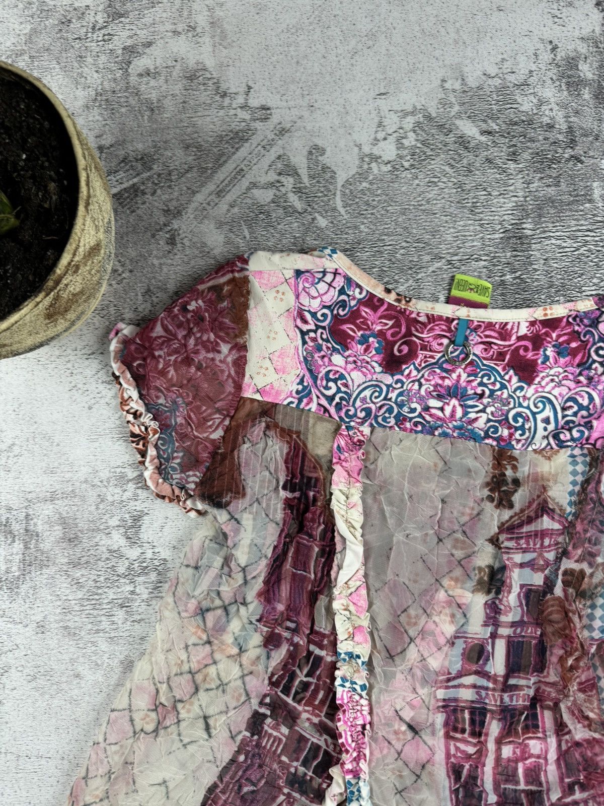 Designer Vintage Save The Queen Y2K Distressed Dress Top T-Shirt Size M / US 6-8 / IT 42-44 - 20 Thumbnail