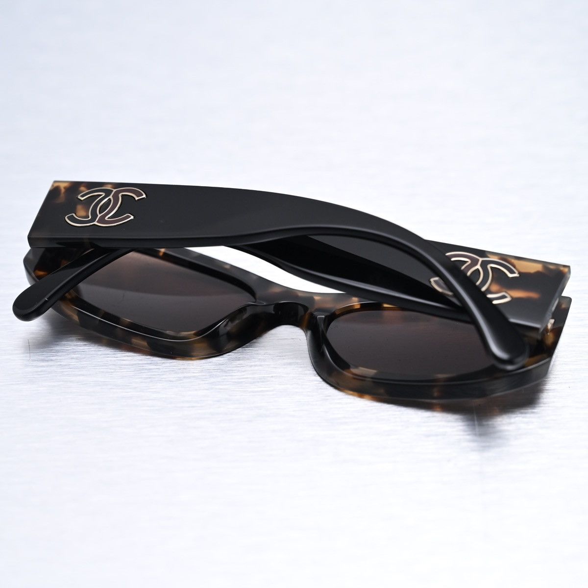 Chanel CHANEL 0CH5525 1770S9 SUNGLASSES Size ONE SIZE - 7 Thumbnail