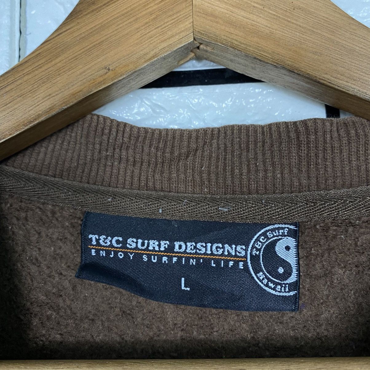 Japanese Brand Vintage Sweatshirt T&C Surf Hawaii Big Logo Size US L / EU 52-54 / 3 - 15 Thumbnail