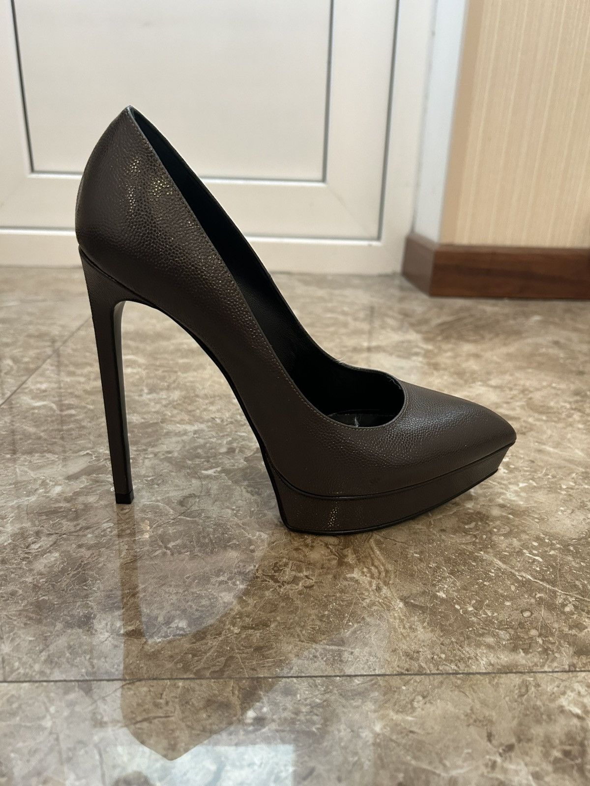 Yves Saint Laurent Saint Laurent grey heels Size US 8.5 / IT 38.5 - 1 Thumbnail