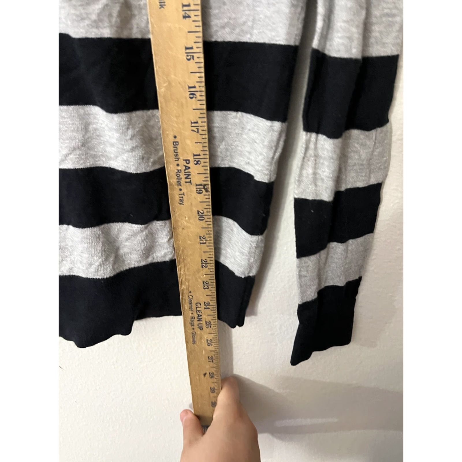 Tommy Hilfiger TOMMY HILFIGER Cardigan Women Small Gray Black Striped Cotton V-Neck Knit Cable Knit Sweater Adult S Womens Size S / US 4 / IT 40 - 4 Thumbnail