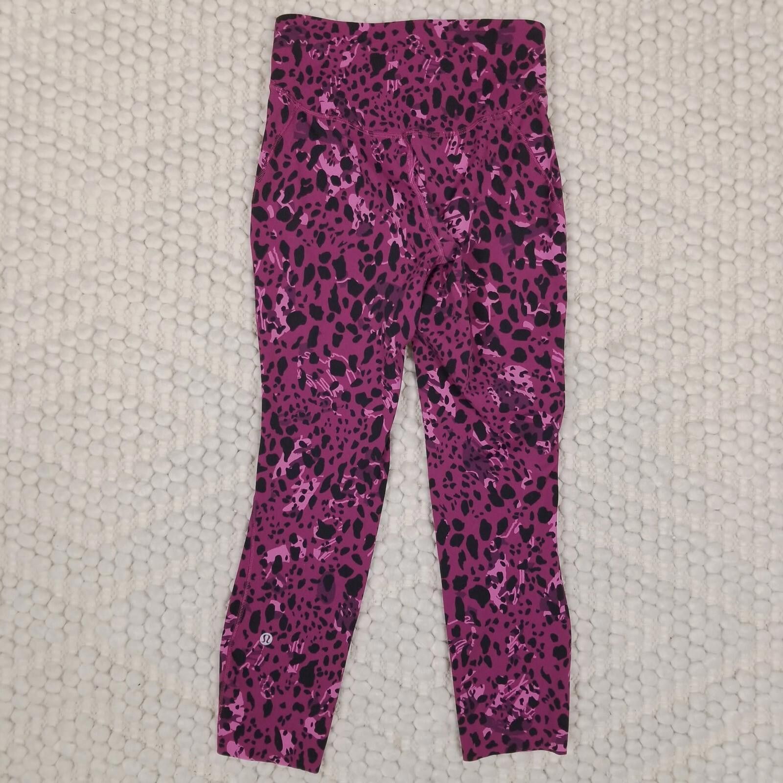 Lululemon Lululemon Base Pace High-Rise Crop 23" Cheetah Magenta Sz 6 Size 28" / US 6 / IT 42 - 4 Thumbnail