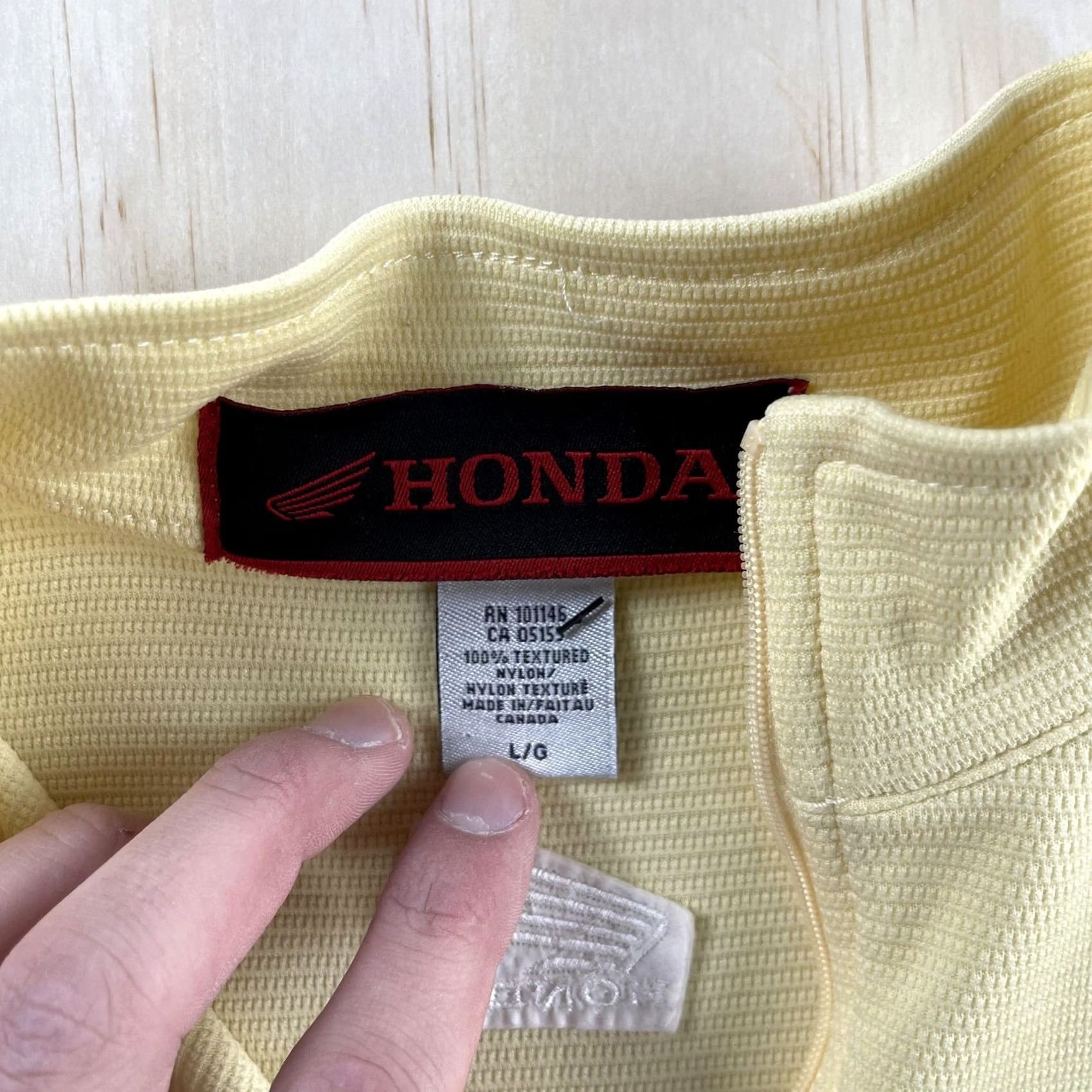 Honda Honda Pullover Shirt Mens L White 1/4 Zip 3/4 Sleeve Textured Nylon Motorcycle Racing Casual Shirt Mens Large White Honda logo Size US L / EU 52-54 / 3 - 2 Thumbnail