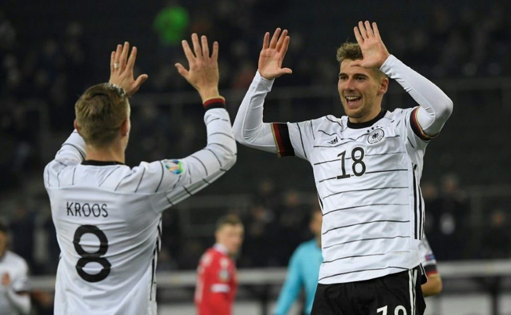 Adidas GERMANY ADIDAS 2020 EURO FOOTBALL HOME JERSEY #8 KROOS Size US L / EU 52-54 / 3 - 15 Thumbnail