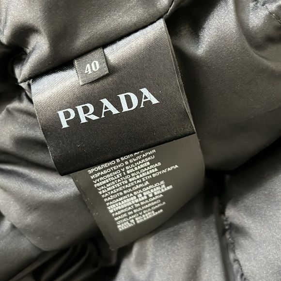 Prada Prada Dual Color Satin Down Fox Fur Collar Puffer Jacket Log Size XS / US 0-2 / IT 36-38 - 11 Thumbnail