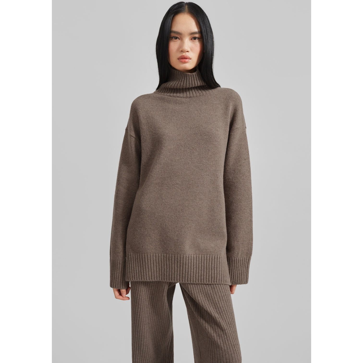 Frankie Shop The Frankie Shop Odense Turtleneck sweater in Brown Sz M/L Size M / US 6-8 / IT 42-44 - 1 Thumbnail