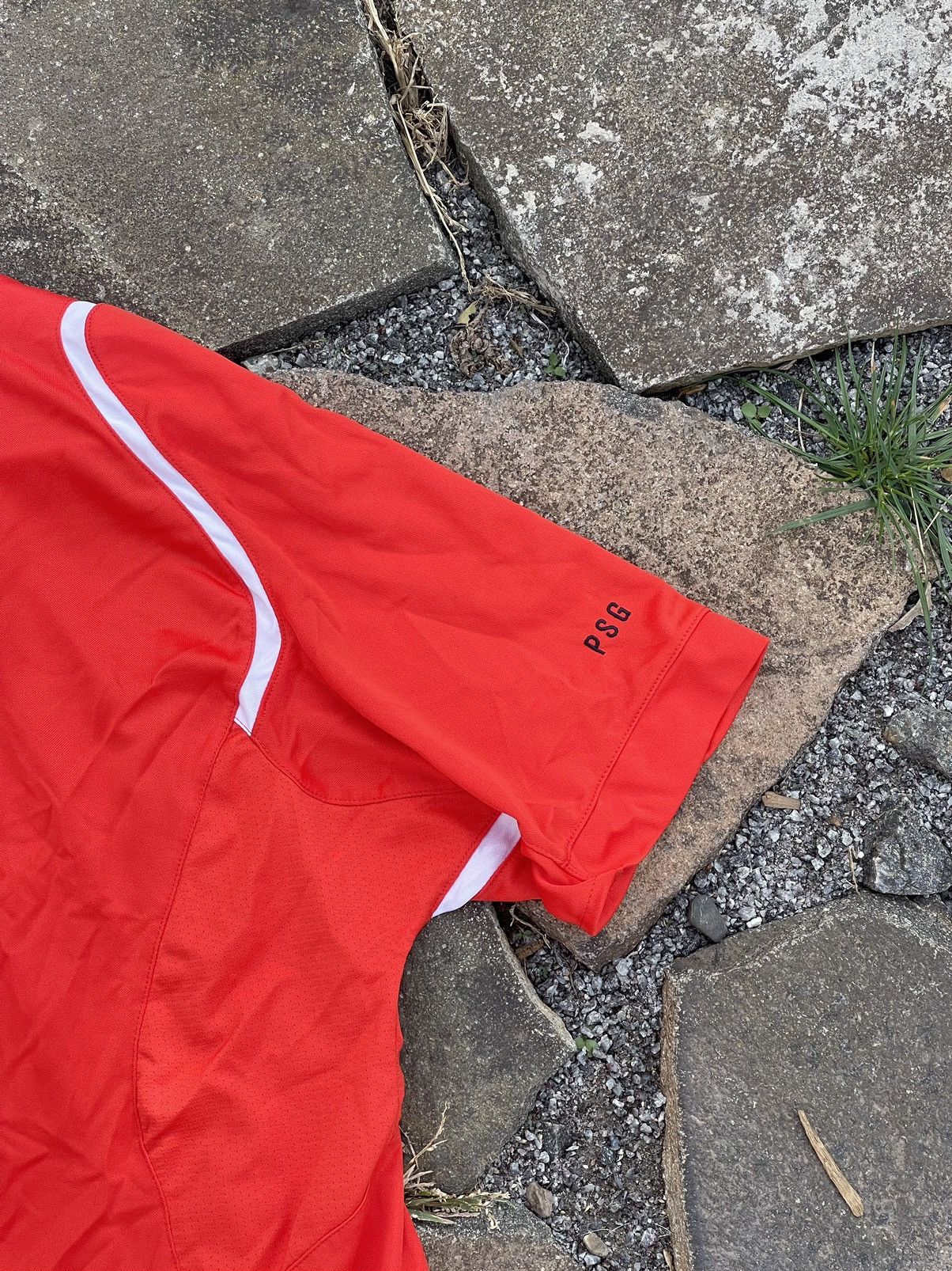 Nike × Vintage Y2K Nike PSG vintage soccer jersey Paris Saint Germain Size US M / EU 48-50 / 2 - 13 Thumbnail