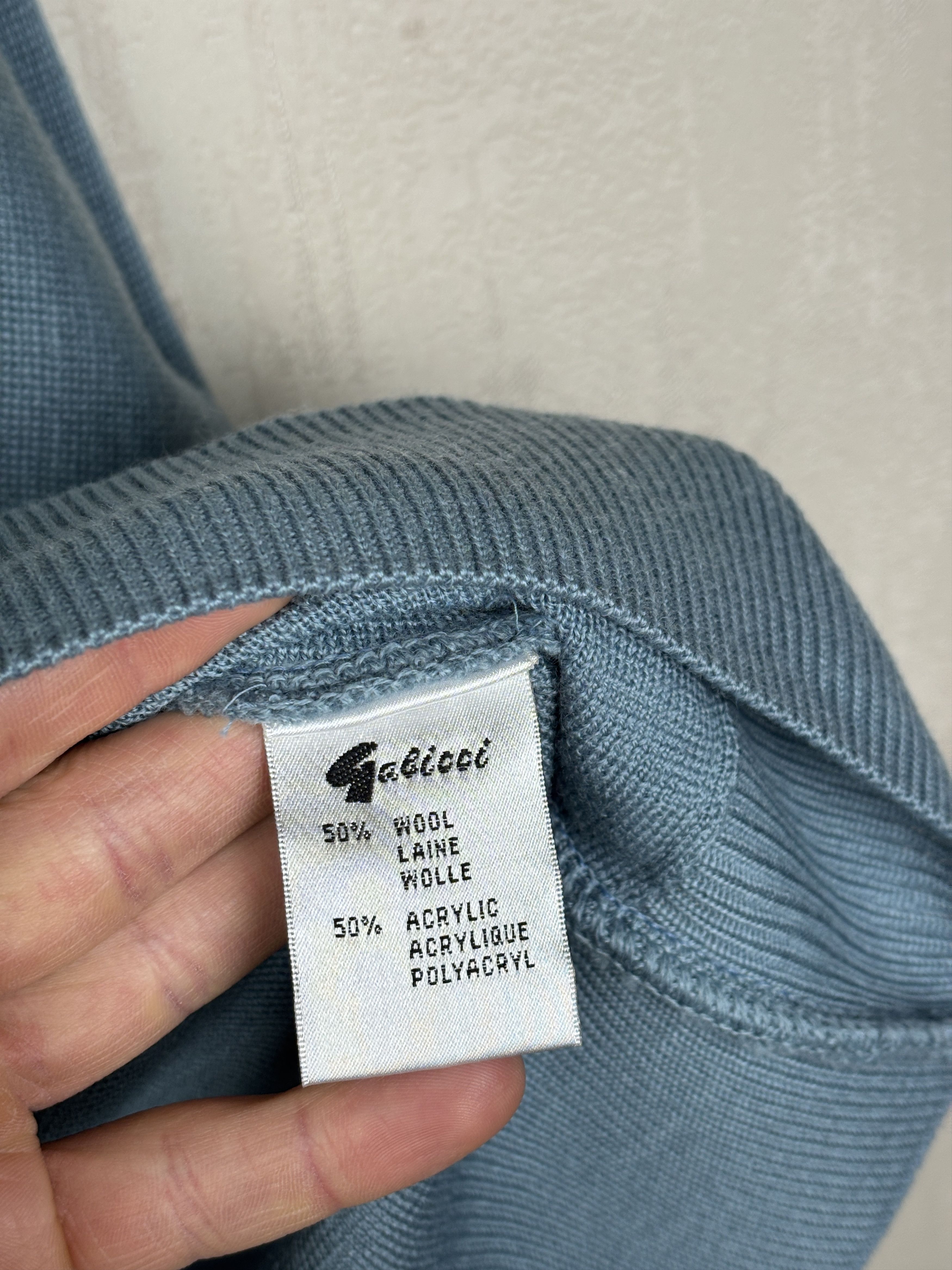 Gabicci Gabicci V-neck Sweater Wool Acrylic Chambray Color Size US XL / EU 56 / 4 - 10 Thumbnail