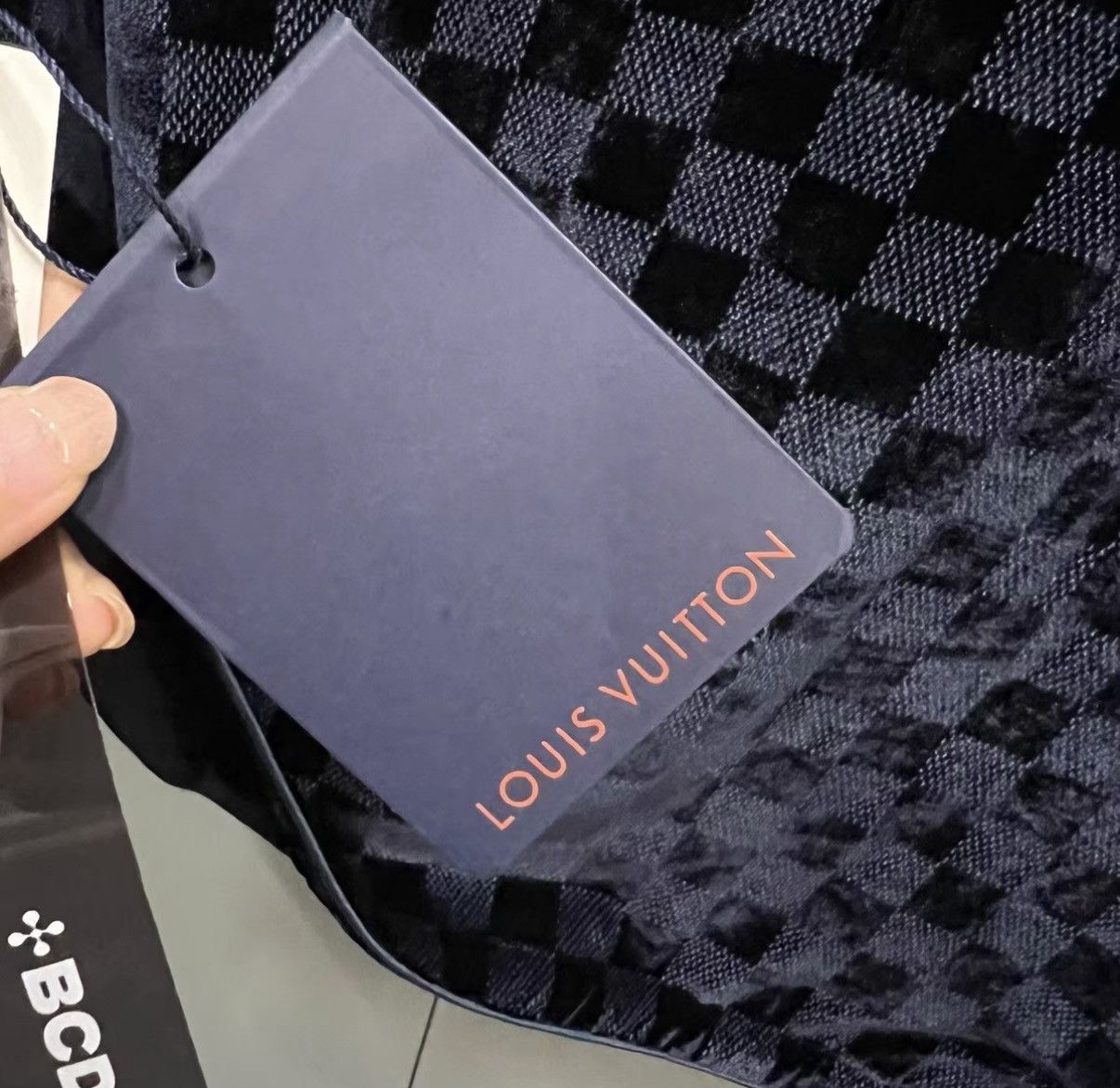 Louis Vuitton Louis Vuitton LV Blue Velvet Damier Checkered Shirt J41 Size US M / EU 48-50 / 2 - 5 Thumbnail