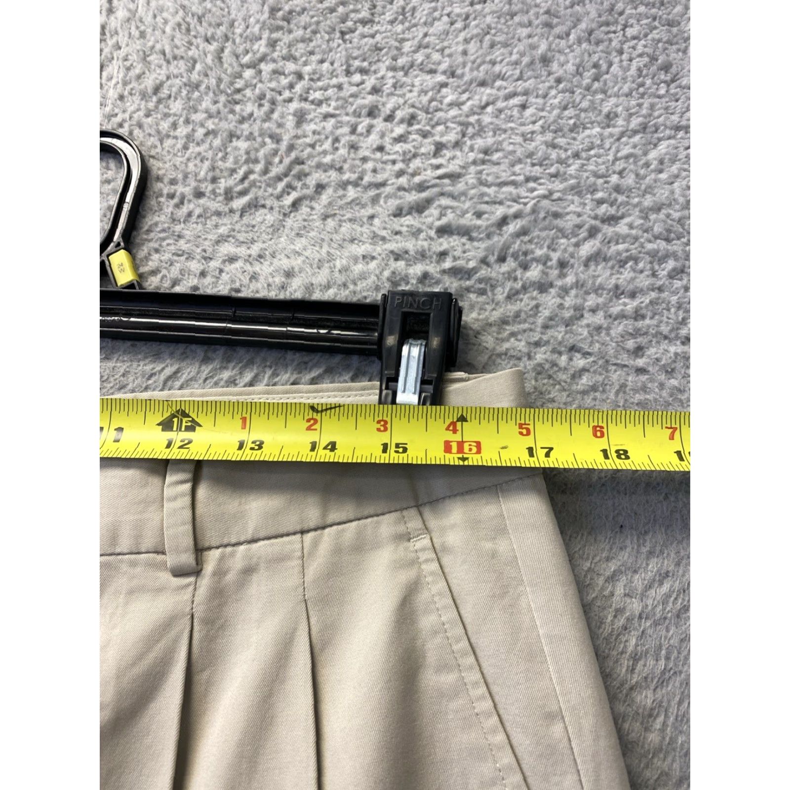 J.Crew J. Crew Men’s Chino Pants Solid Beige 34x32 Relaxed Tapered Pleated Front 100% Cotton / Selvage Button Closure Mens Pants Size US 34 / EU 50 - 3 Thumbnail