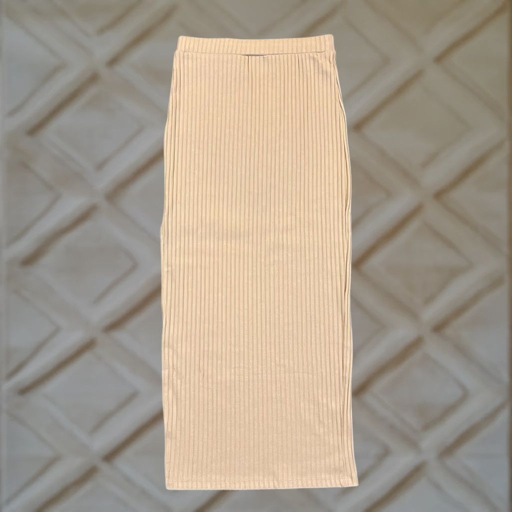 PRINCESS POLLY EUC Princess Polly Beige Ribbed Knit Midi Skirt Womens 2 Size 26" / US 2 / IT 38 - 1 Thumbnail
