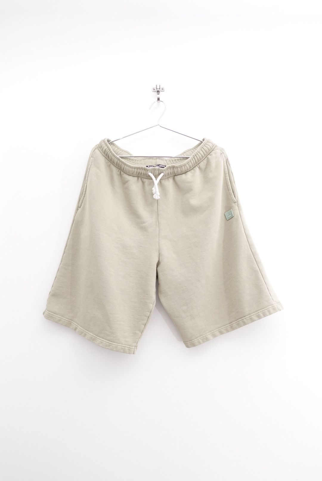 Acne Studios Acne Studios Oversized Drawstring Face Sweat Shorts Size US 30 / EU 46 - 1 Thumbnail