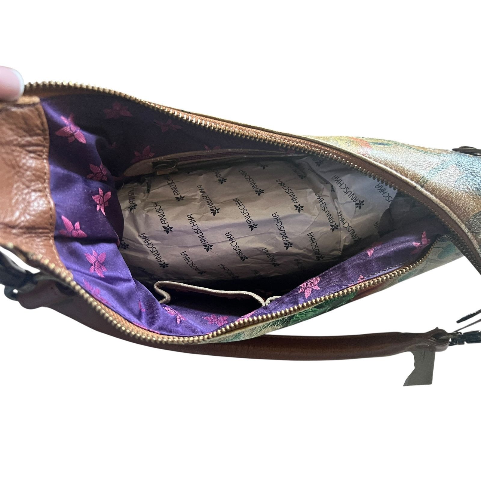 Designer NWT Anuschka Slim Hobo Bag Size ONE SIZE - 4 Thumbnail