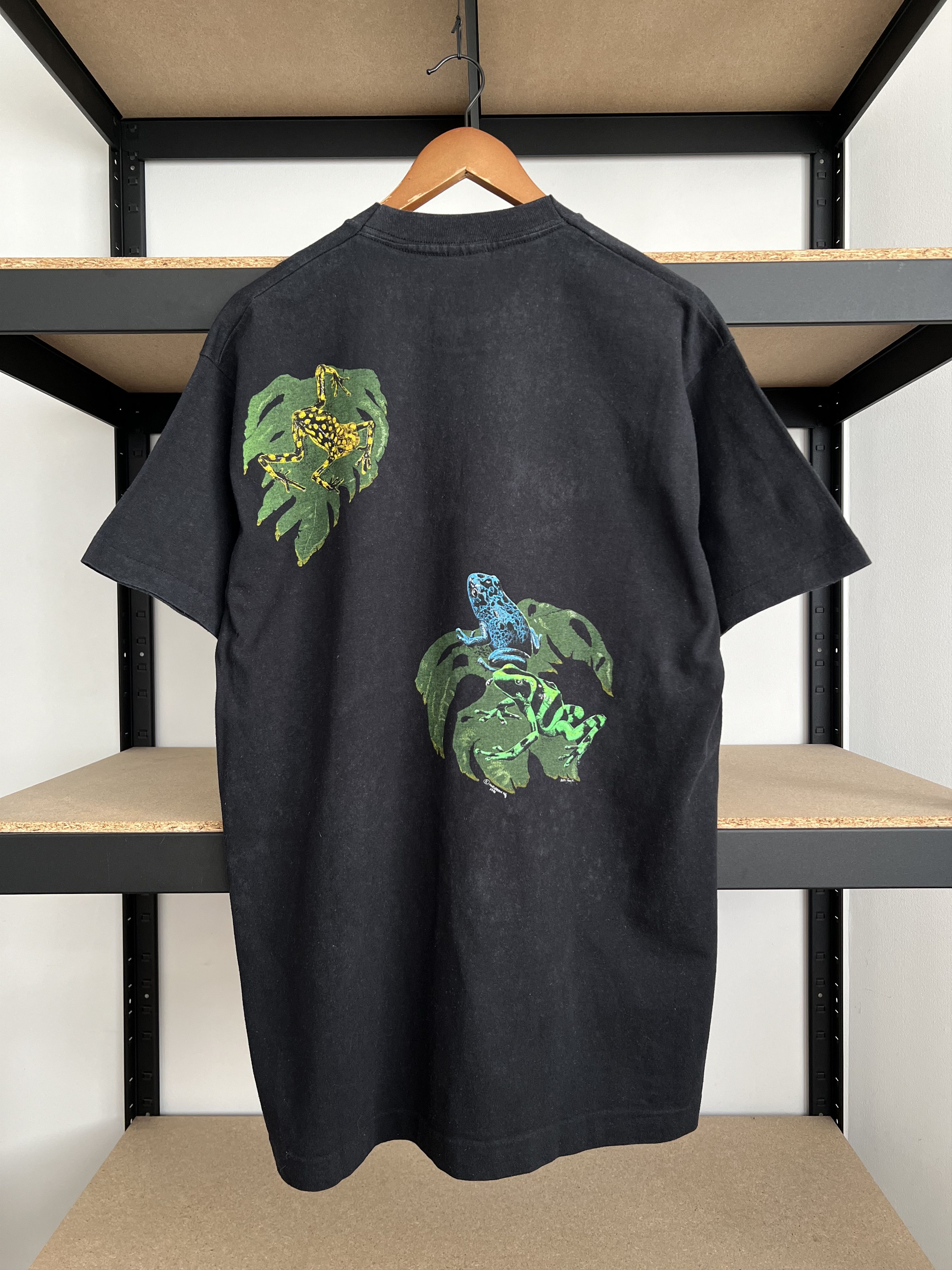 Vintage Vintage 1990 Harlequin Frog Animal Nature Black T-shirt Size US XL / EU 56 / 4 - 4 Thumbnail