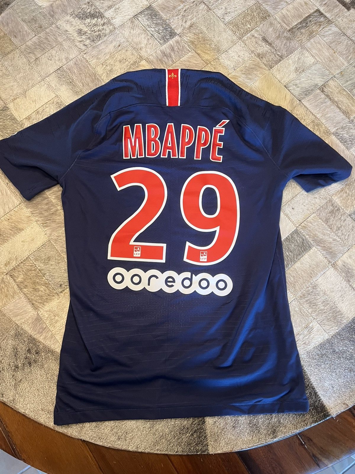Nike PSG 2018/19 Home Shirt “Mbappe” Size US S / EU 44-46 / 1 - 1 Thumbnail