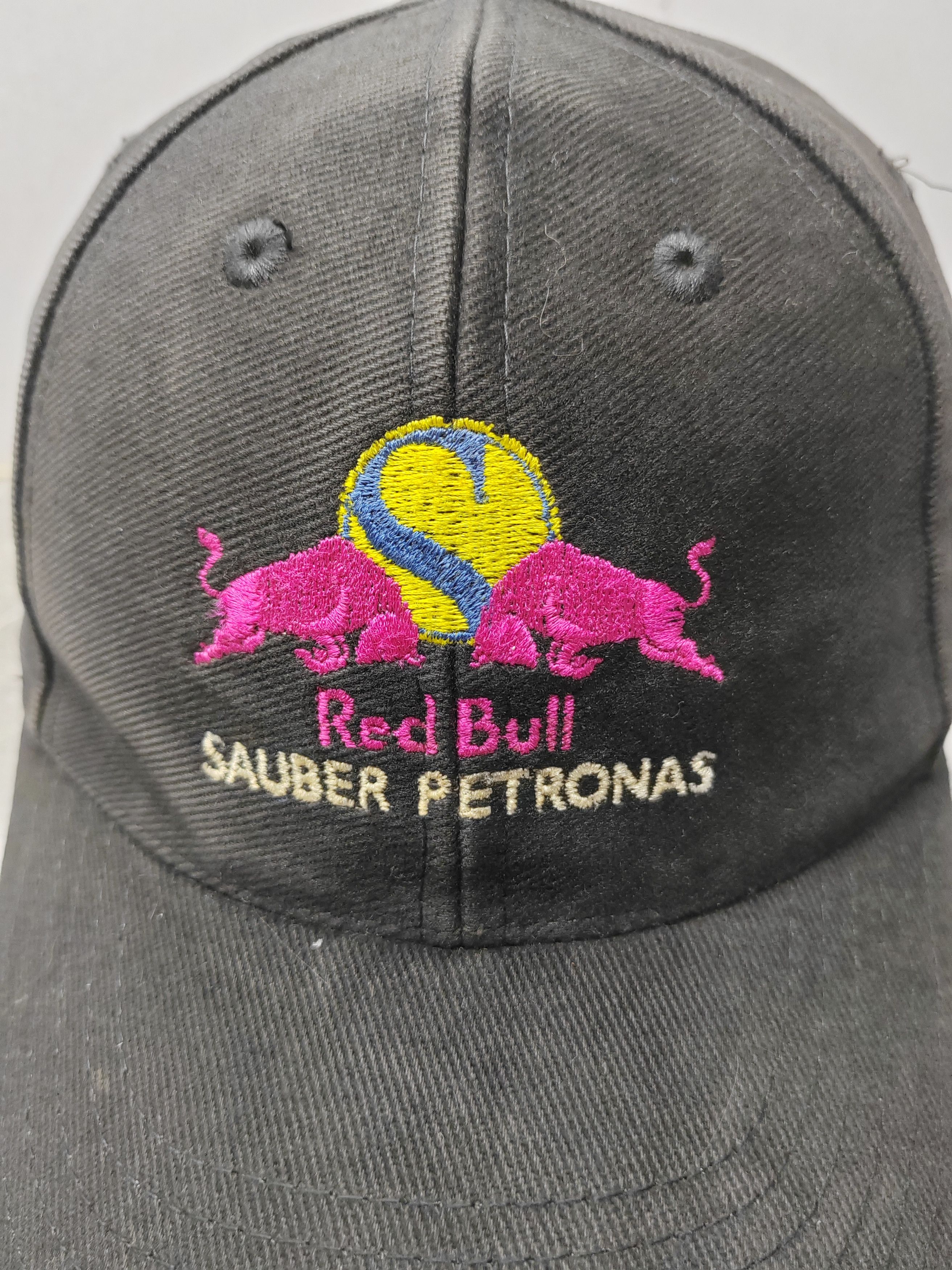 Red Bull Vintage Red Bull Sauber Petronas Formula 1 Cap Hat Size ONE SIZE - 3 Thumbnail