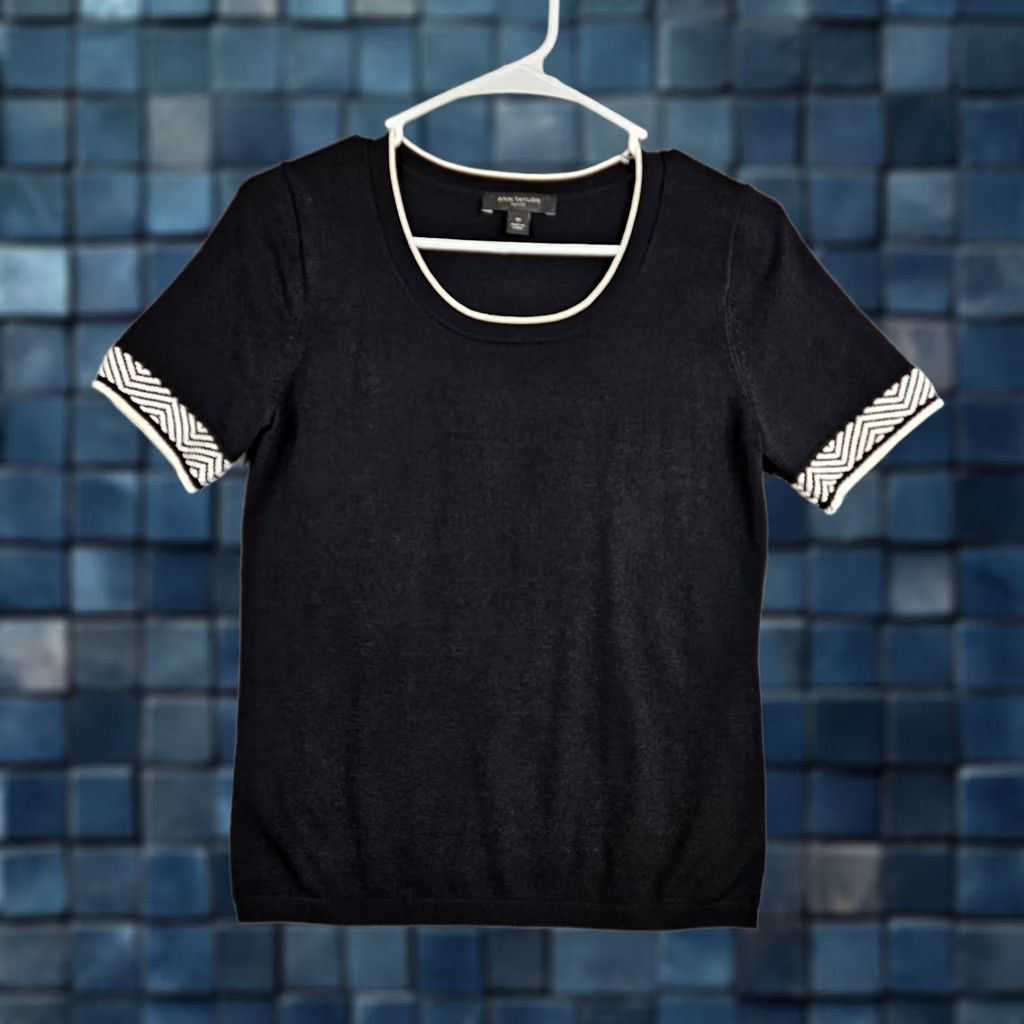Vintage Ann Taylor Women’s black Knit Short sleeve Round neck top Size S Size S / US 4 / IT 40 - 1 Thumbnail