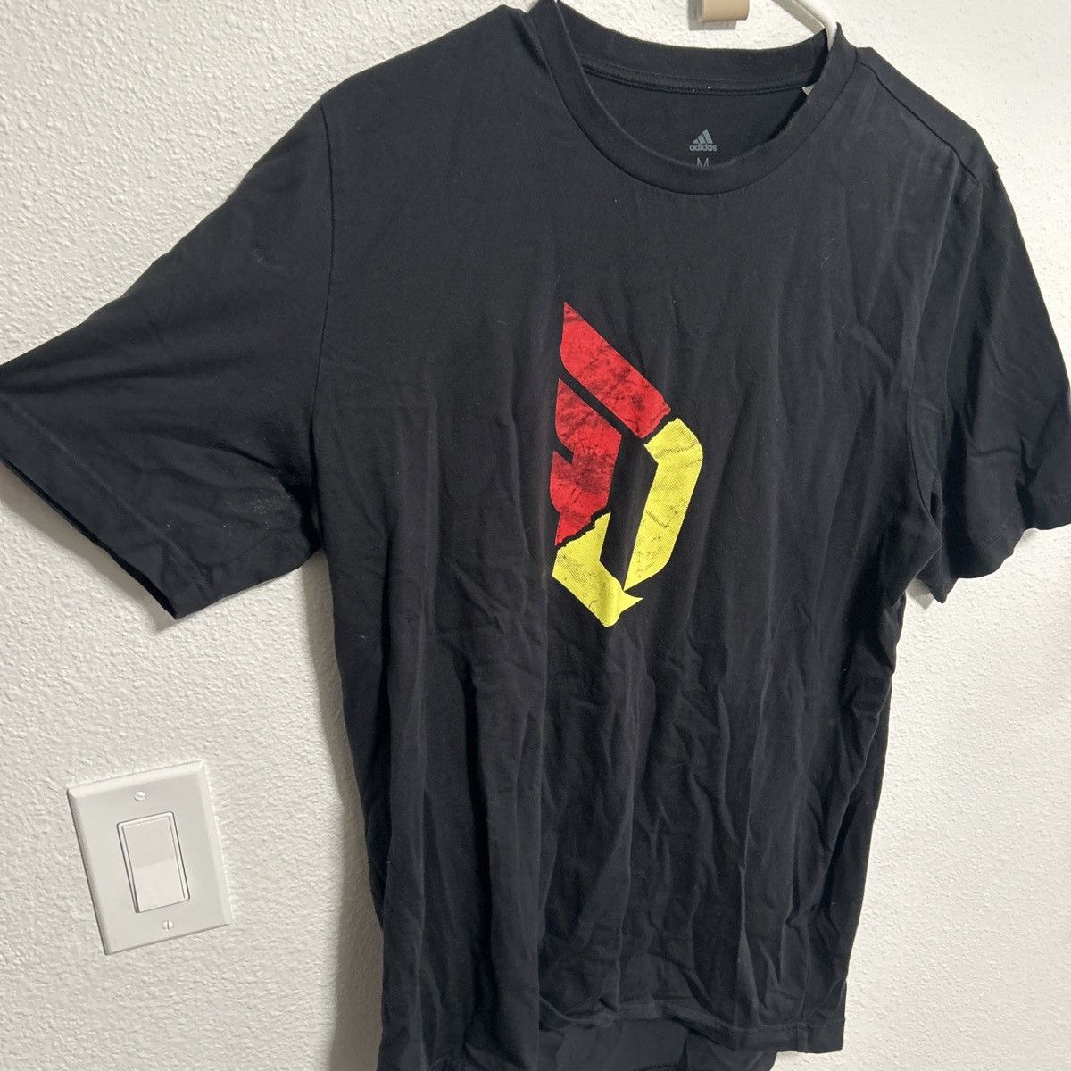 Adidas Adidas dame duality logo t-shirt size MBlack graphic t Size US M / EU 48-50 / 2 - 3 Thumbnail