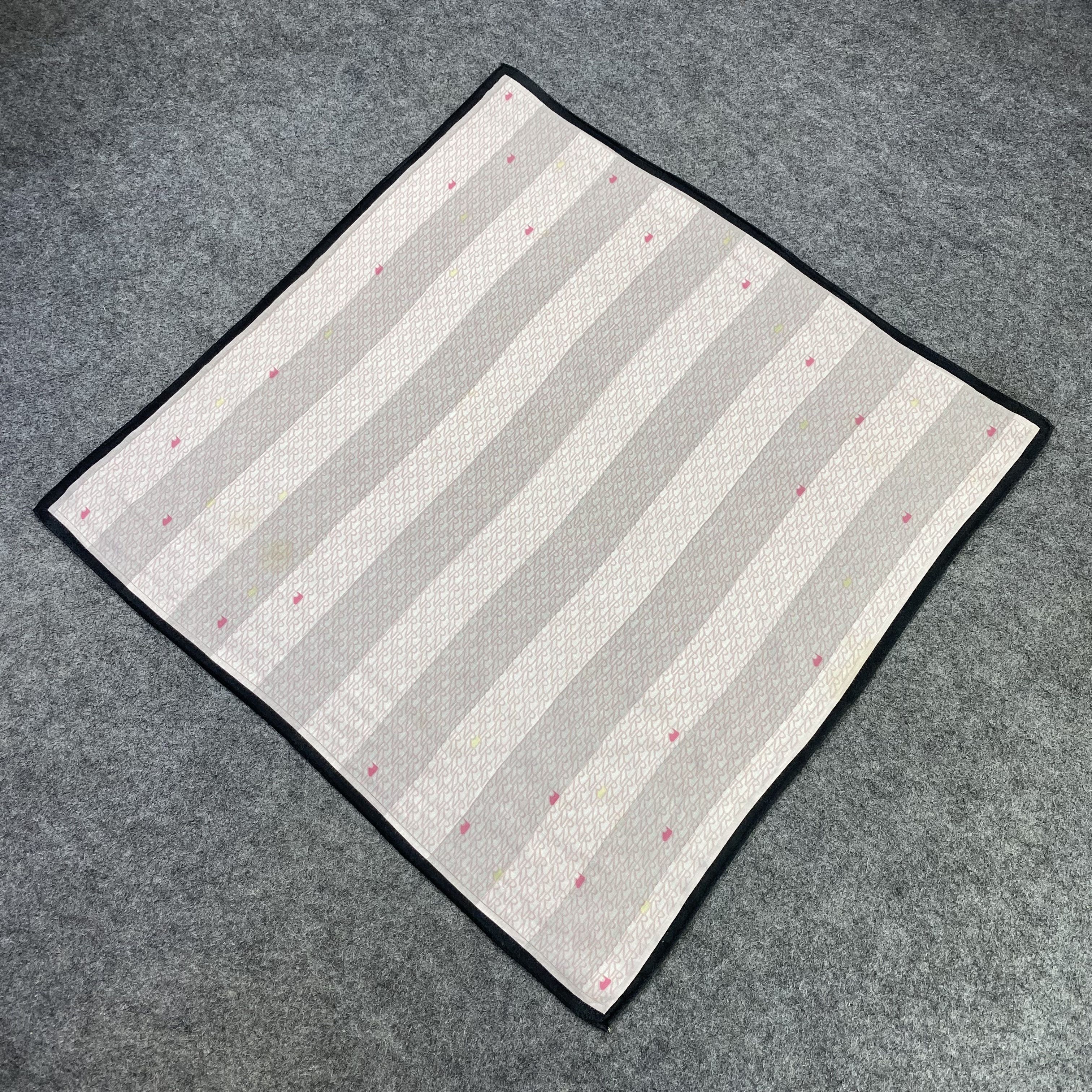 Nina Ricci Nina Ricci Handkerchief Neckerchief Bandana-B2011 Size ONE SIZE - 4 Thumbnail